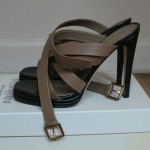 Yves Saint Laurent Beige/Black Leather Sandals